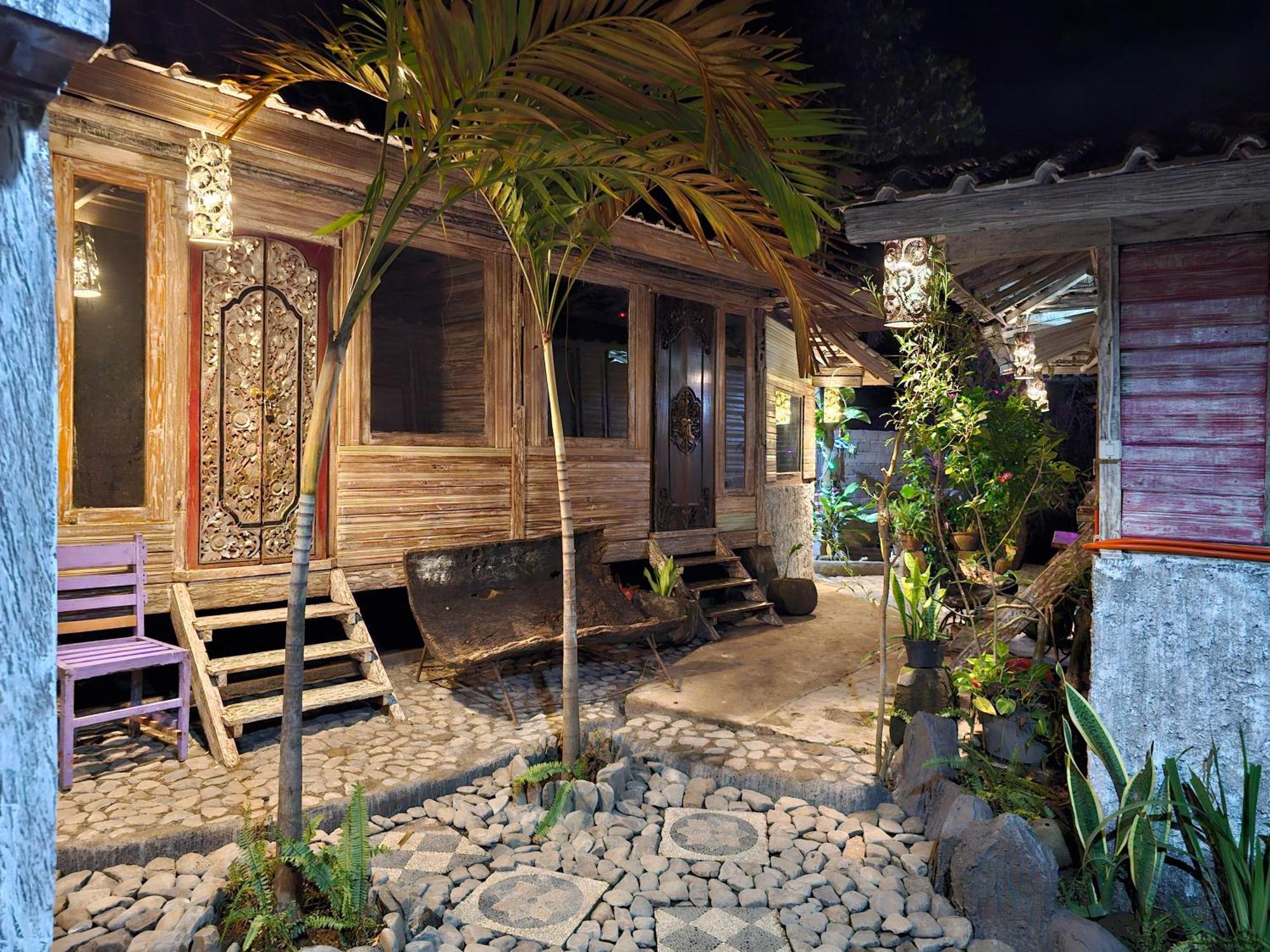Lovina Funky Place מראה חיצוני תמונה